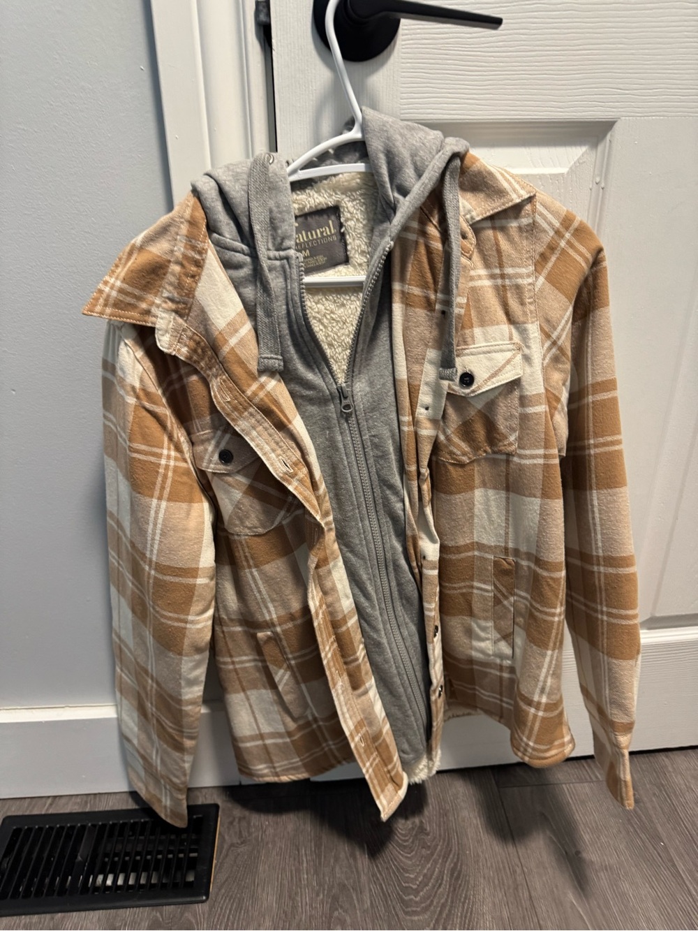 Natural Reflections Women's Tan Plaid Sherpa-Lined Jacket